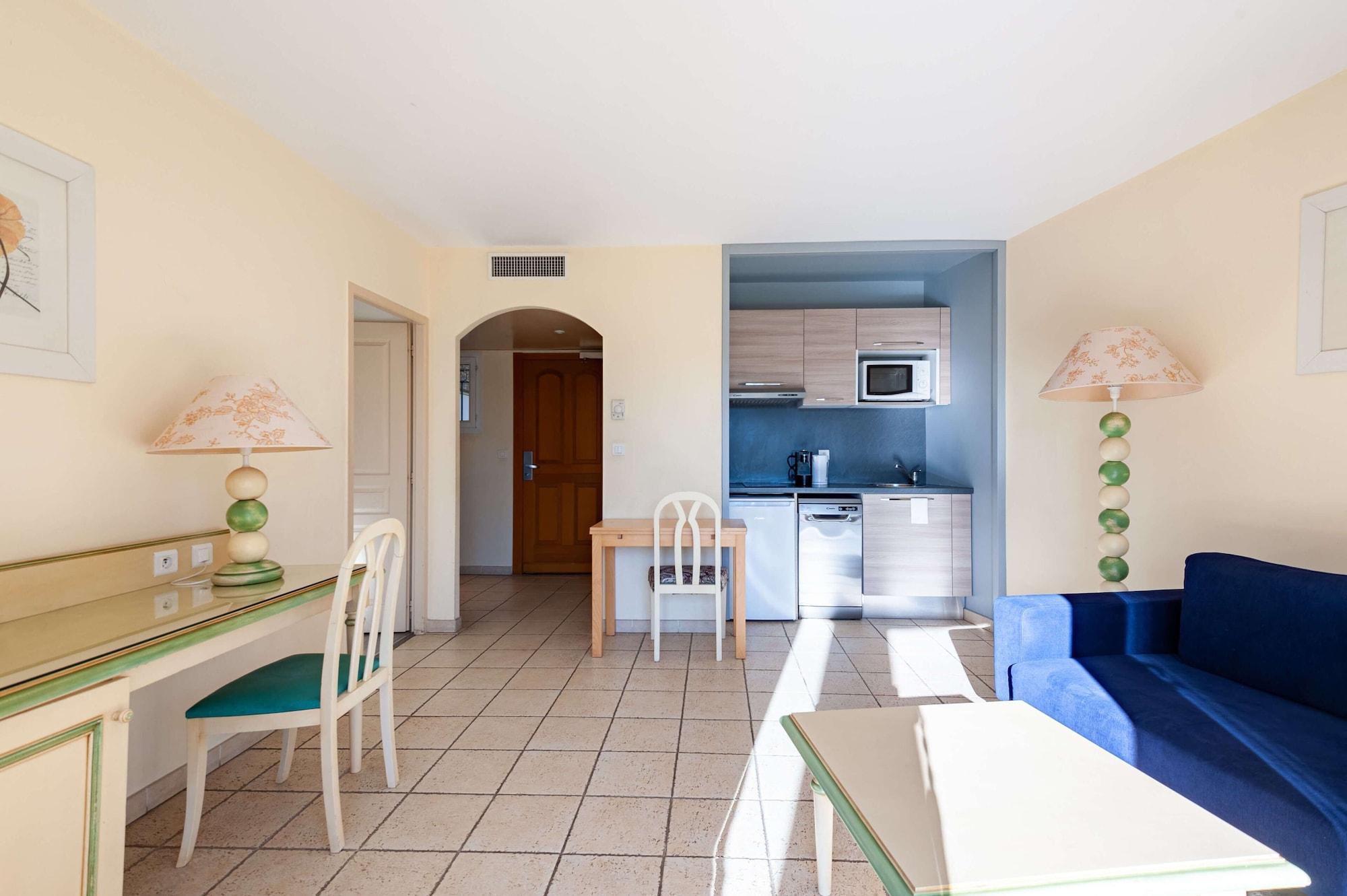 Residhotel Golf Grand Avignon Vedène Exterior foto